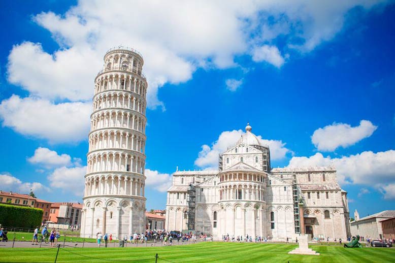 Tháp nghiêng Pisa - kiến trúc độc đáo